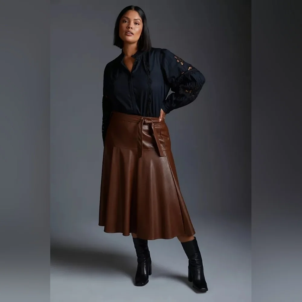 NWT By Anthropologie Cutwork Peasant Button Down Blouse SZ MEDIUM - Picture 4 of 15